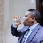 CAMEROUN ::// VISITE DE LÉON XIV – ATANGA NJI, LE GRAND ARTIFICIER MUSICAL !